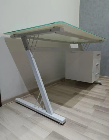 kancelarsky-skleneny-stol-big-2