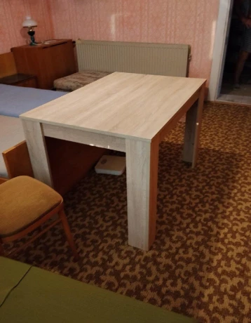 jedalensky-stol-big-3
