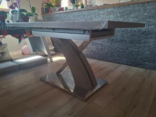 jedalensky-stol