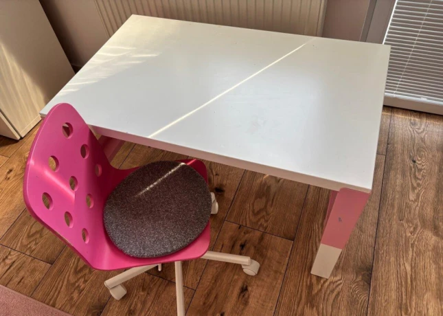 detsky-pisaci-stol-ikea-pahl-otocna-stolicka-set-big-1
