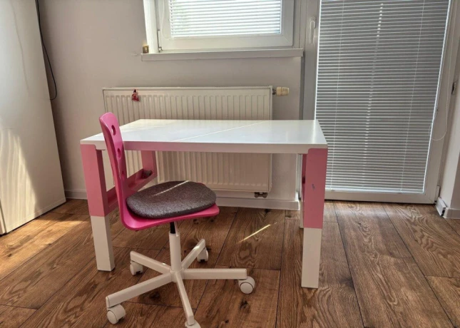 detsky-pisaci-stol-ikea-pahl-otocna-stolicka-set-big-0