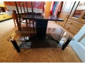 skleneny-tv-stolik-konferencny-stolik-v-ciernej-farbe-small-3