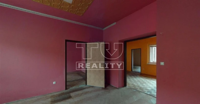 na-predaj-slnecny-trojizbovy-byt-83m2-v-centre-lucenca-big-2