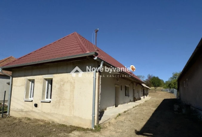 predaj-rodinny-dom-s-velkym-pozemkom-big-0