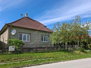 3-izbovy-rodinny-dom-po-rozsiahlej-rekonstrukcii-3-izby