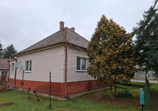 predaj-rodinneho-domu-v-obci-krtovce-pokojne-byvanie-s-v-big-4