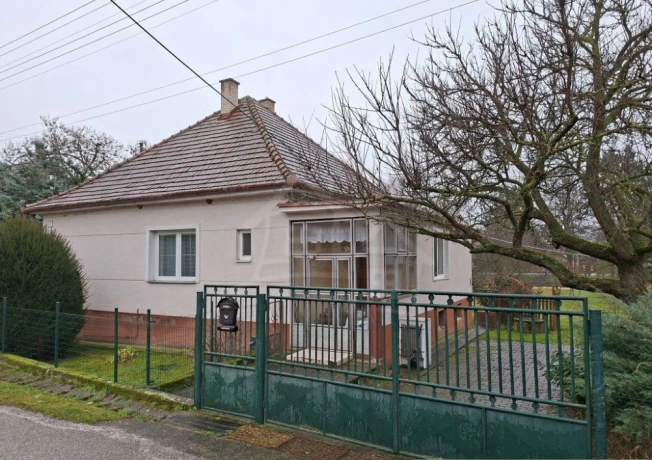 predaj-rodinneho-domu-v-obci-krtovce-pokojne-byvanie-s-v-big-2
