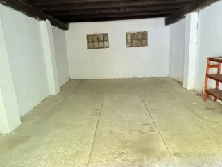 predam-velku-garaz-v-trnave