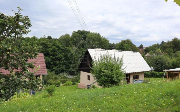 utulna-chalupa-v-malebnom-prostredi-podpolania-big-0