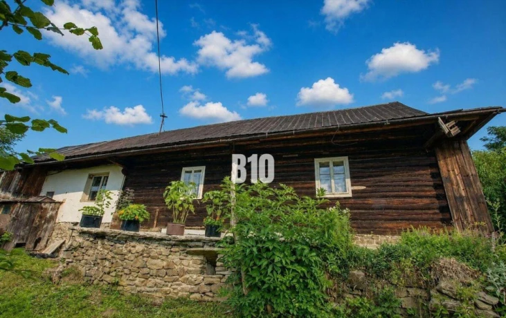 drevenica-s-3-kamennymi-pivnicami-cadca-u-lisky-big-0