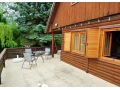 rekreacna-chata-pri-jazere-v-prvom-rade-pozemok-vyhlad-small-1