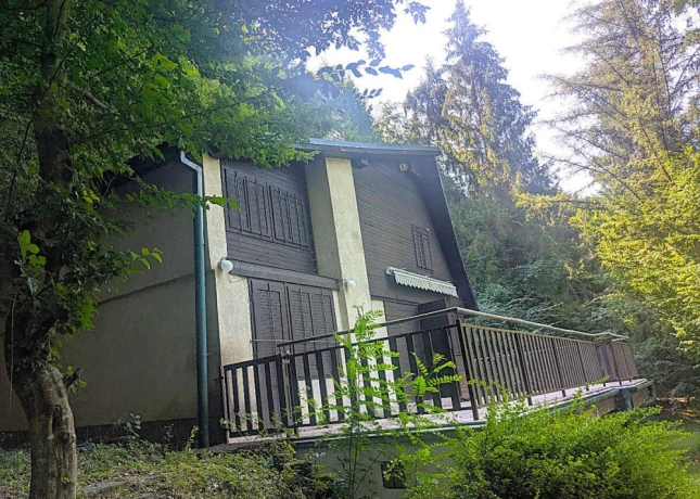 priestranna-3-podlazna-chata-na-ruzine-len-20-km-od-kosic-big-2
