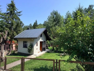na-predaj-chata-s-krasnym-pozemkom-a-potocikom