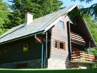 chata-na-taloch-okrbrezno-pozemok-680m2