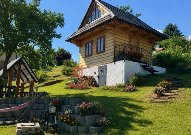 na-predaj-zahradna-chatka-v-obci-velicna-455-m2-big-0