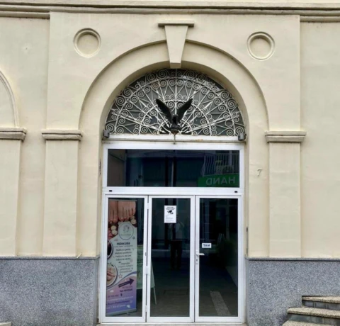 kancelaria-v-atriu-v-centre-mesta-levice-big-1
