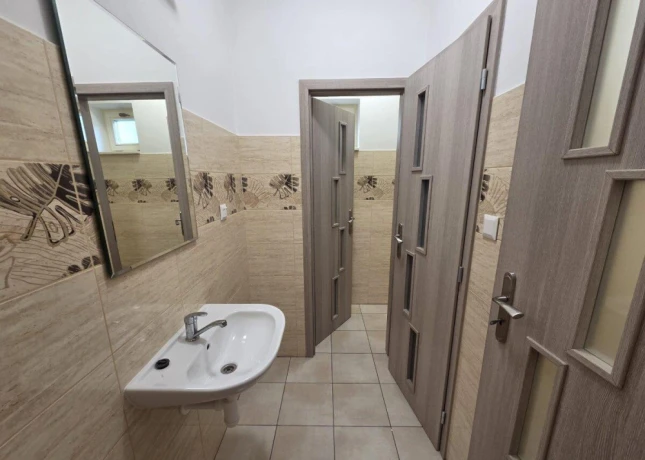 prenajom-komercne-priestory-o-rozlohe-137m2-presov-big-4