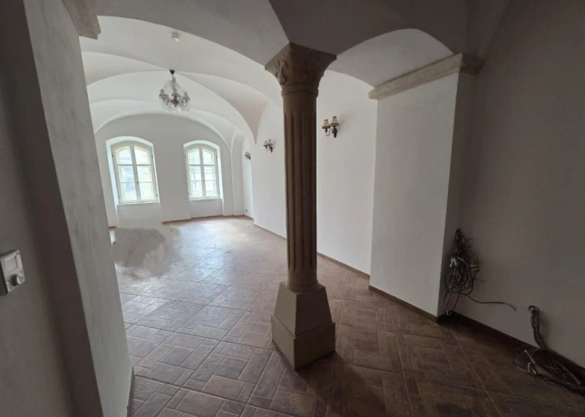 prenajom-komercne-priestory-o-rozlohe-137m2-presov-big-3