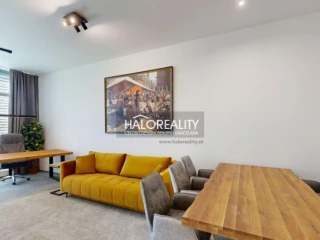 halo-reality