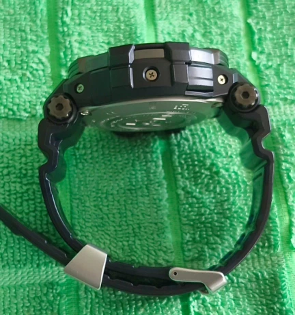 casio-g-shock-gpw-1000-1a-hybrid-waveceptor-big-3