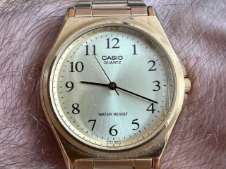 hodinky-casio-quartz-japan-model-mtp-1130-dr