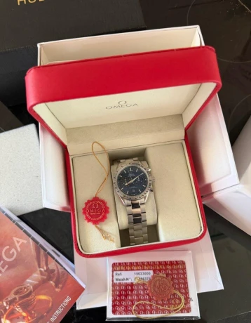 omega-speedmaster-big-0