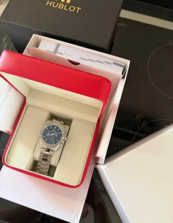 omega-speedmaster-big-3