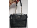 guess-kabelka-cierna-small-1