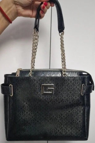 guess-kabelka-cierna-big-1