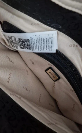 guess-kabelka-cierna-big-3