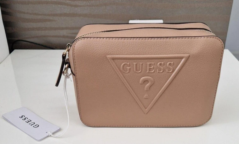 nova-kabelka-guess-big-4