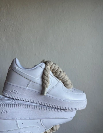 nike-airforce-with-chunky-laces-viac-farieb-big-4