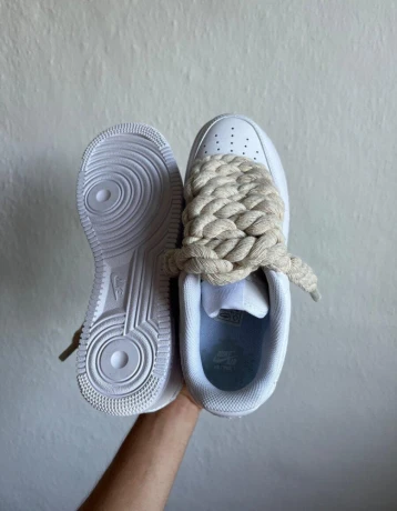 nike-airforce-with-chunky-laces-viac-farieb-big-3