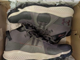predam-tenisky-under-armour-maven-trek-wp-45