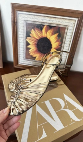zara-zlate-sandale-big-1