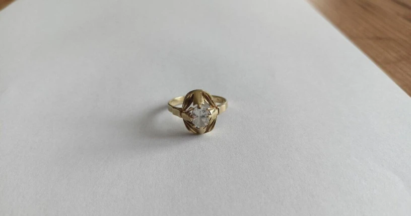 predam-elegantny-zlaty-prsten-14-kt-364-g-big-2