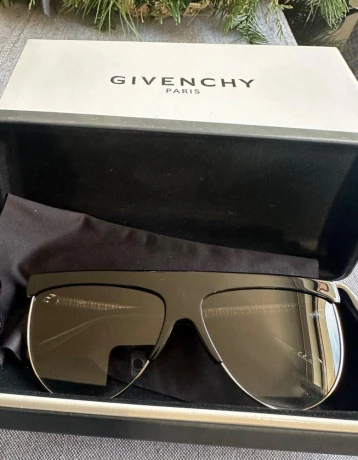 nove-okuliare-givenchy-big-0