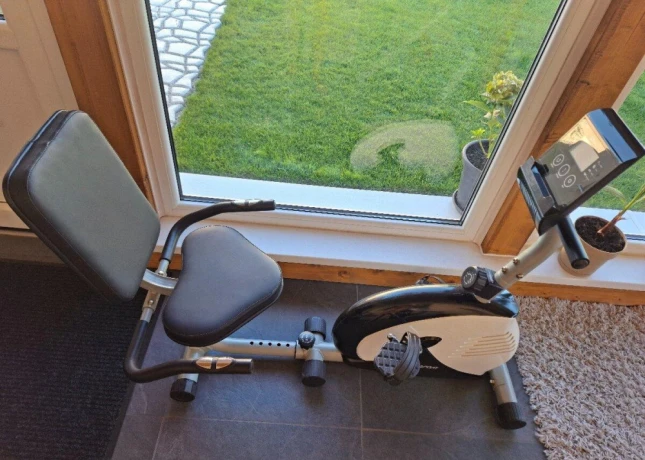 recumbent-stacionarny-bicykel-big-0