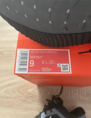 nike-vomero-16-bezecka-obuv-big-1