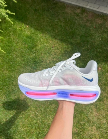 nike-vomero-premium-bezecke-topanky-43-big-3