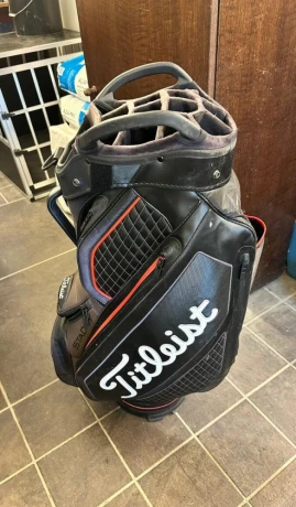 predam-titleist-jet-black-tour-bag-big-2