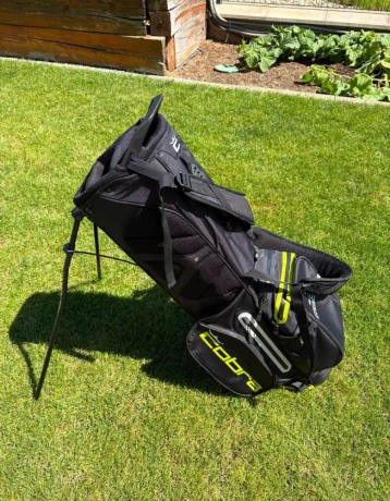 predam-takmer-nepouzity-golf-stand-bag-cobra-big-0