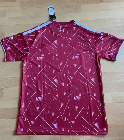 liverpool-fc-dres-2627-premier-league-bez-mena-l-big-3