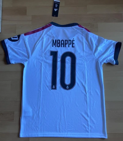 real-madrid-mbappe-10-dres-2627-liga-majstrov-velkost-l-big-0