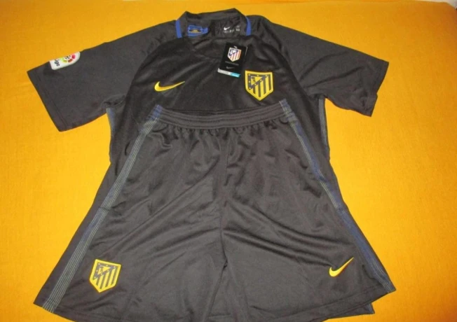 futbalovy-set-atletico-madrid-201617-xl-big-0