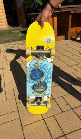 skateboard-80-zlto-modry-big-0