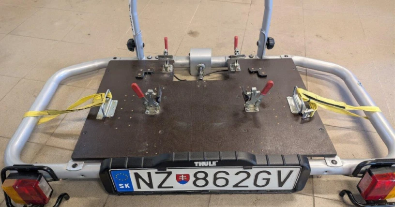 thule-nosic-na-paramotor-big-0