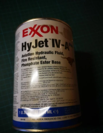 letecka-hydraulicka-kvapalina-exxon-hyjet-iv-a-plus-big-1