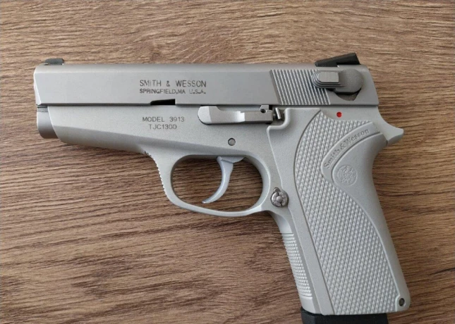 smith-wesson-big-0