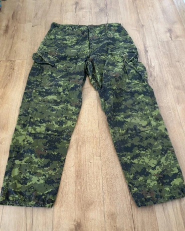 predam-kompletnu-cadpat-uniformu-big-4